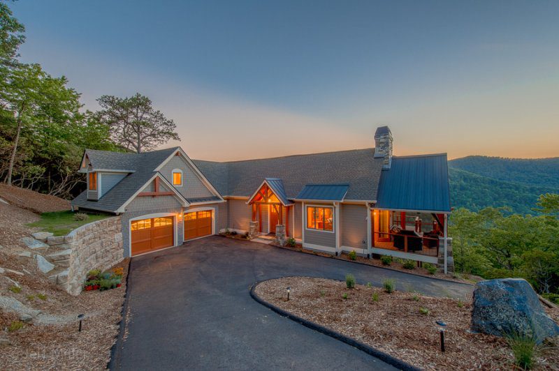 The Roberts’ Timberpeg Residence