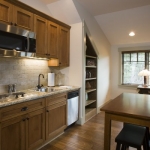 Black Mountain Craftsman apartment