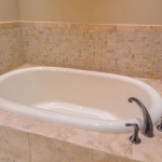 Skytop Farms Mountain Lodge bathtub