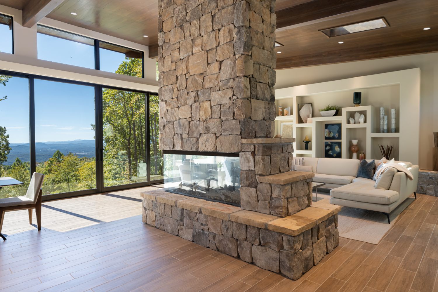 laurel-ledge-mod-3 (1) Lurel Ledge living room