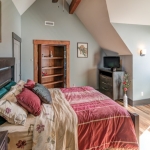 North Asheville Timberpeg bedroom